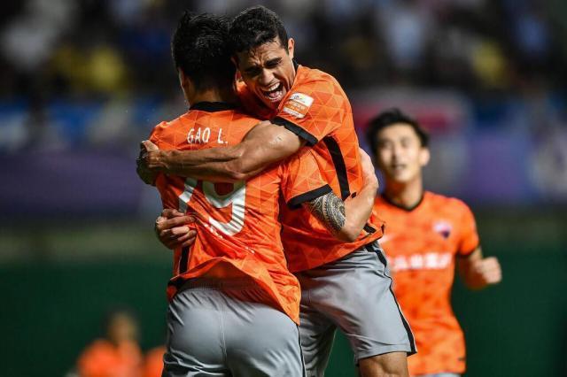 云开体育-深足真核终于落位！卡尔德克尽显威风已成射手王